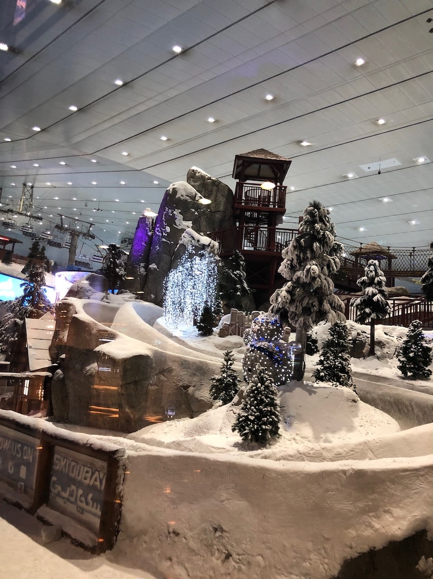 Innendørs skianlegg ved Kempinski Mall of Emirates